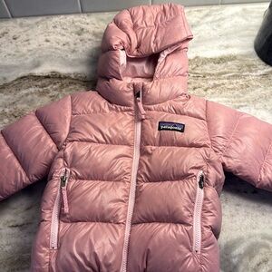 Patagonia baby hooded down jacket 6-12 months